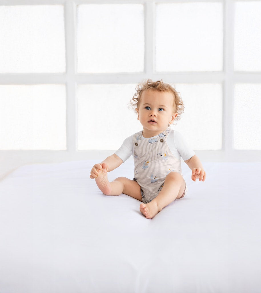 Baby boys body and bib shorts