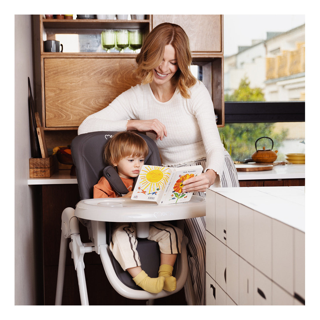 MoMi GOJO highchair pink